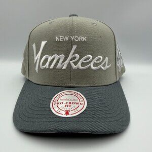 New York Yankees Mitchell & Ness Gray Head Coach Pro Crown Snapback Hat